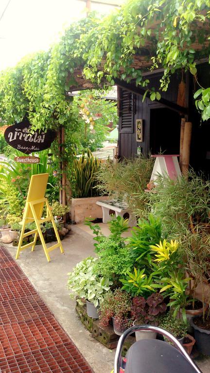 Baan Mai Guesthouse Mae Hong Son Bagian luar foto