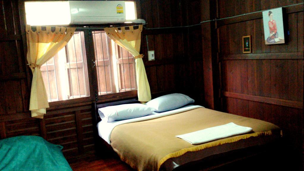 Baan Mai Guesthouse Mae Hong Son Ruang foto