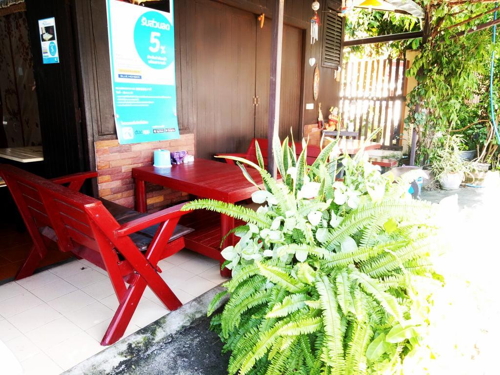 Baan Mai Guesthouse Mae Hong Son Bagian luar foto